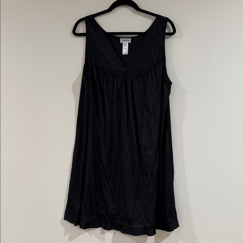 Vanity Fair Black Textured Garment